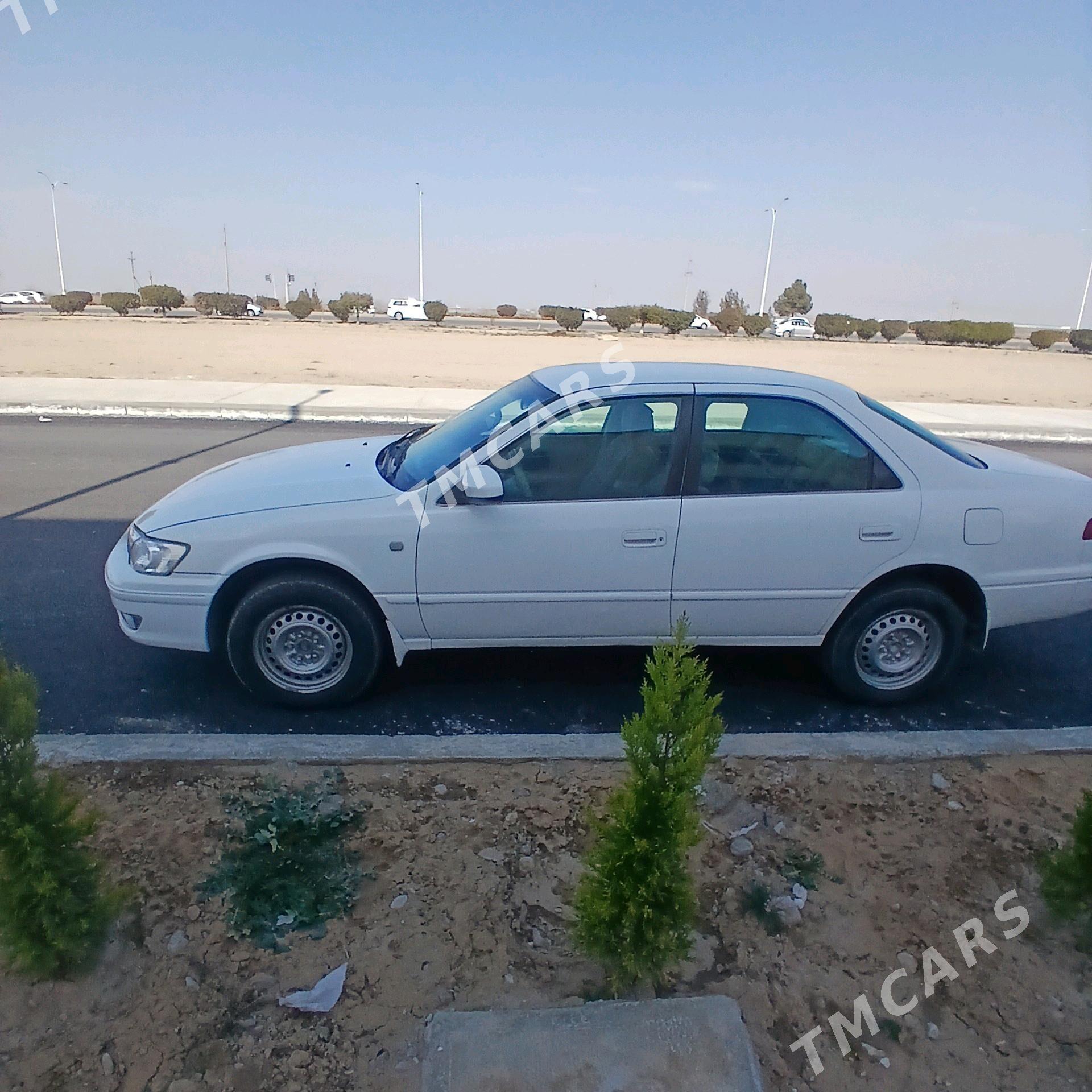 Toyota Camry 1998 - 115 000 TMT - Gubadag - img 3