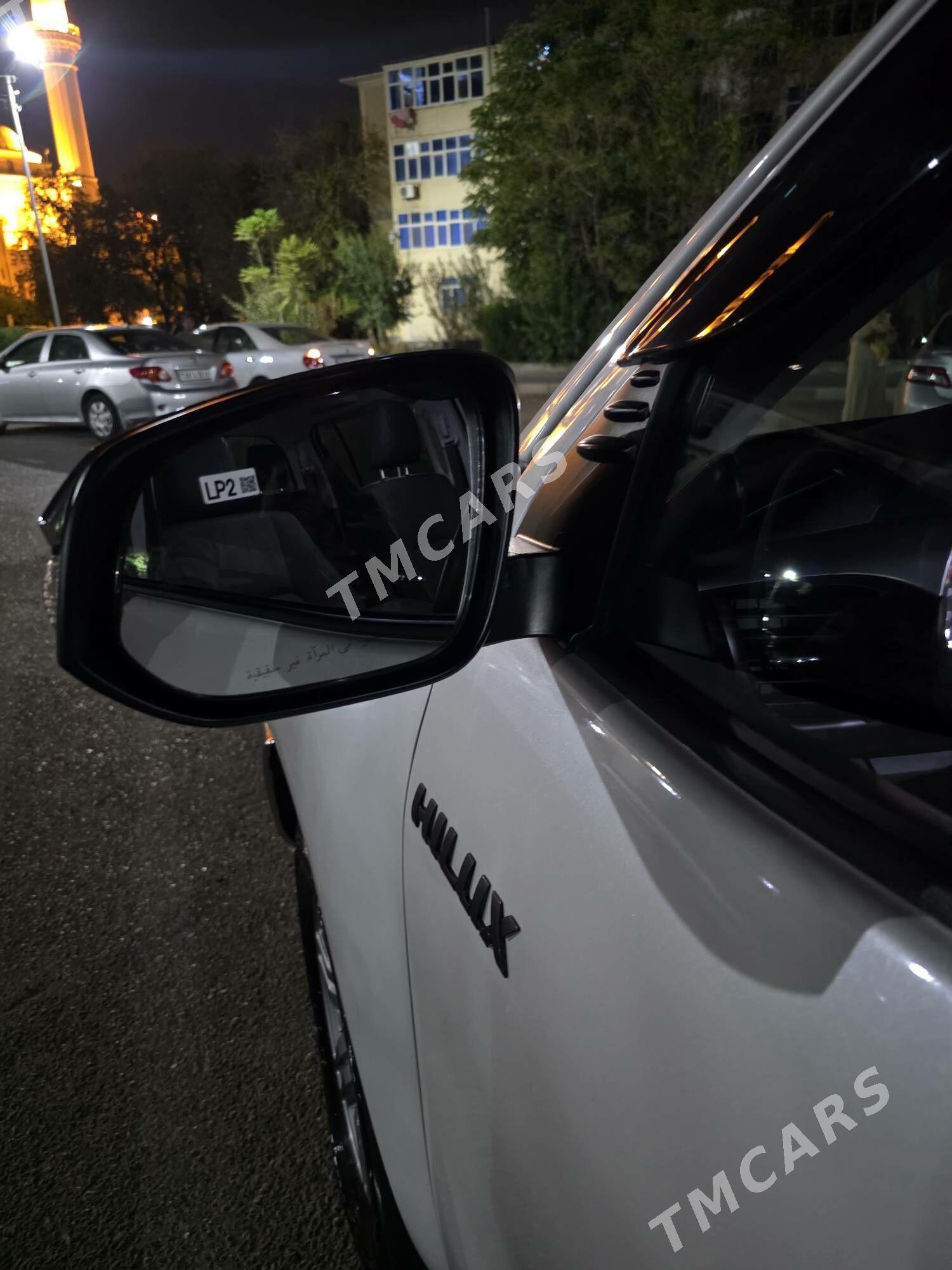 Toyota Hilux 2025 - 660 000 TMT - Aşgabat - img 4