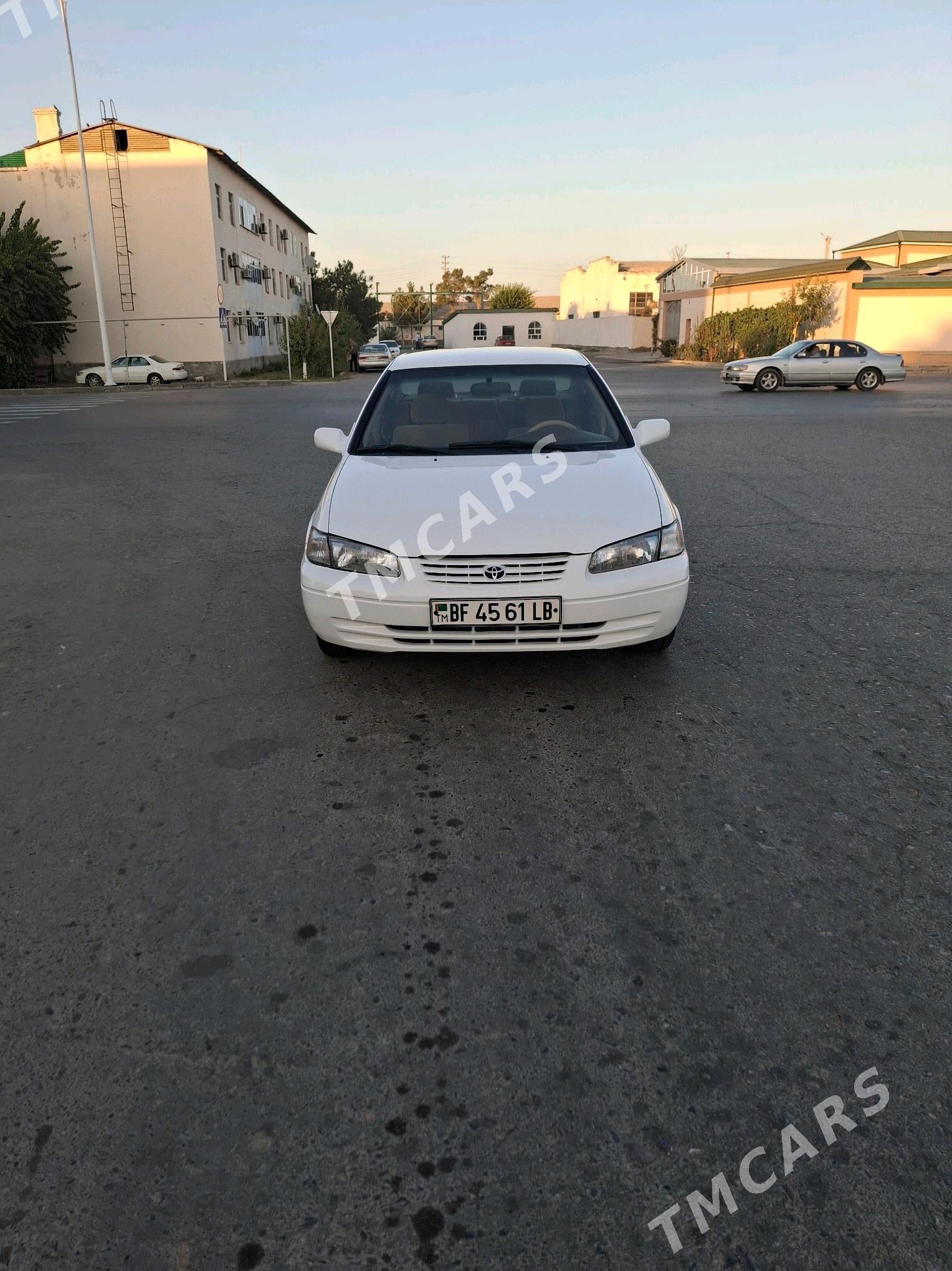 Toyota Camry 1998 - 118 000 TMT - Туркменабат - img 3