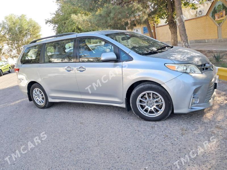 Toyota Sienna 2018 - 350 000 TMT - Mary - img 4