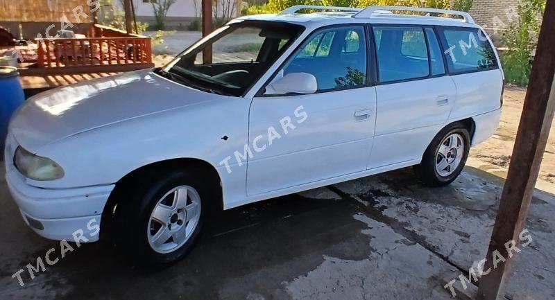 Opel Astra 1995 - 32 000 TMT - Гурбансолтан Едже - img 4