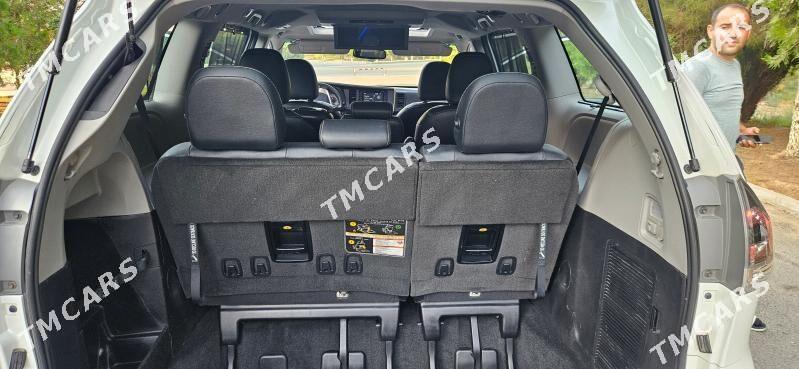 Toyota Sienna 2019 - 520 000 TMT - Бахарден - img 5
