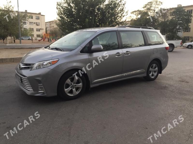 Toyota Sienna 2018 - 375 000 TMT - Aşgabat - img 2
