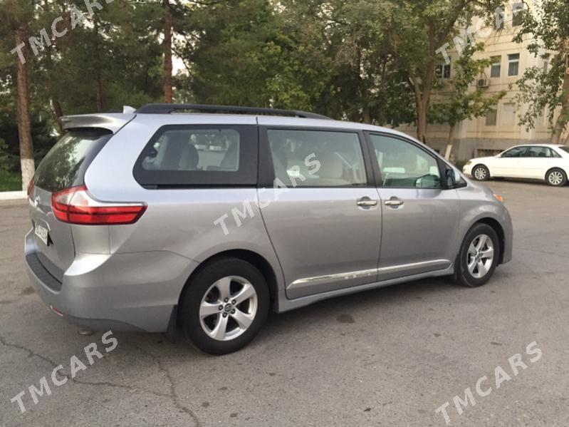 Toyota Sienna 2018 - 375 000 TMT - Aşgabat - img 5