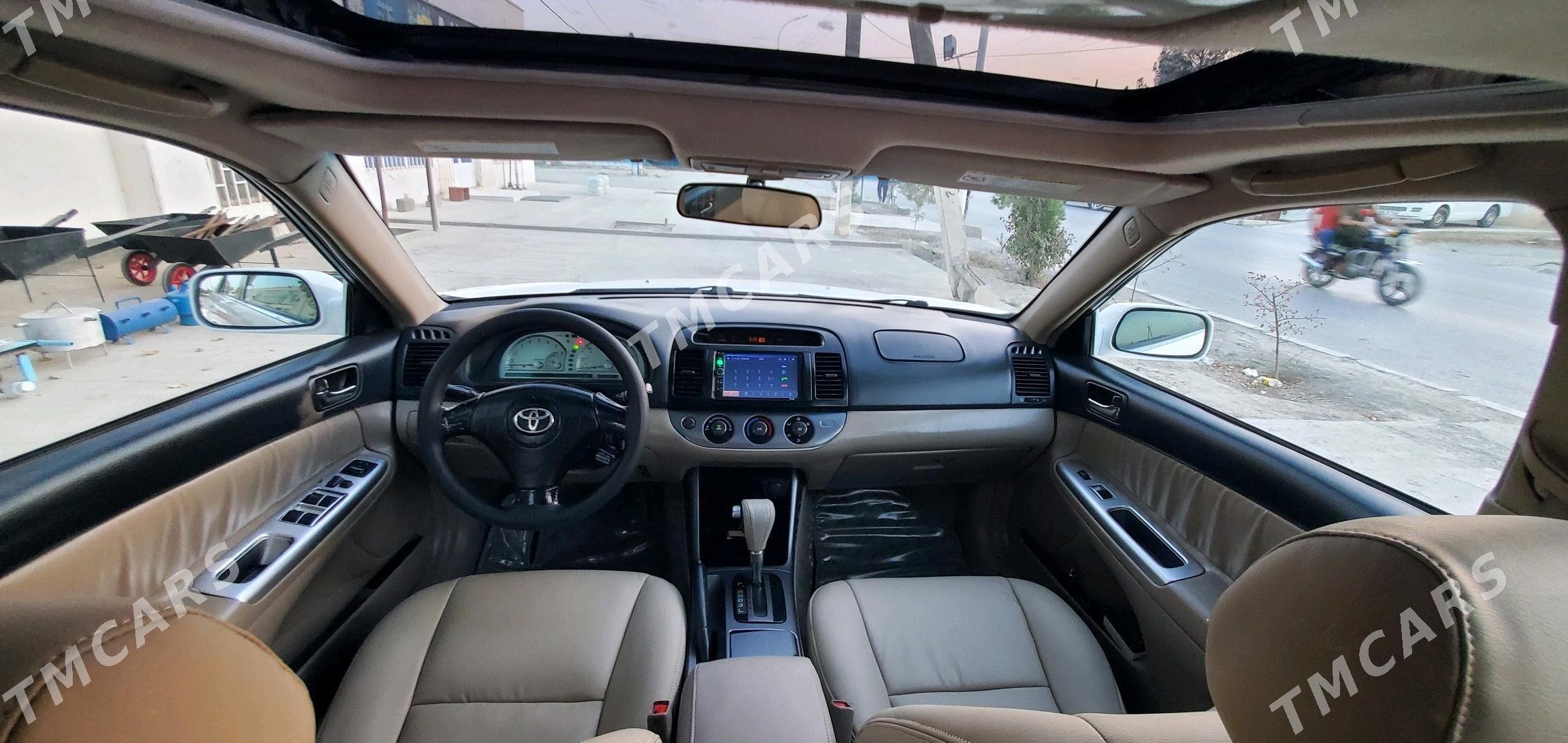 Toyota Camry 2003 - 170 000 TMT - Bäherden - img 2