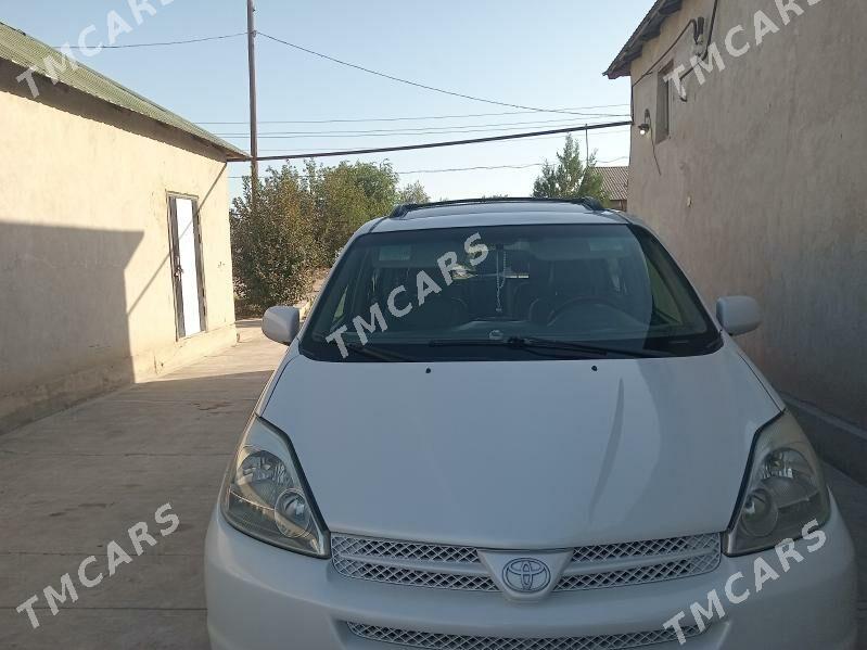 Toyota Sienna 2003 - 210 000 TMT - Губадаг - img 4