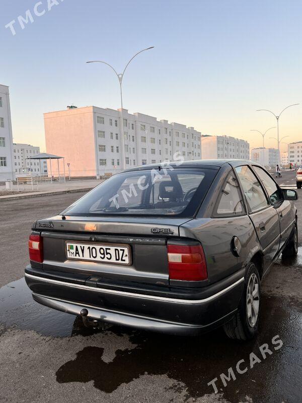 Opel Vectra 1993 - 18 500 TMT - Дашогуз - img 2