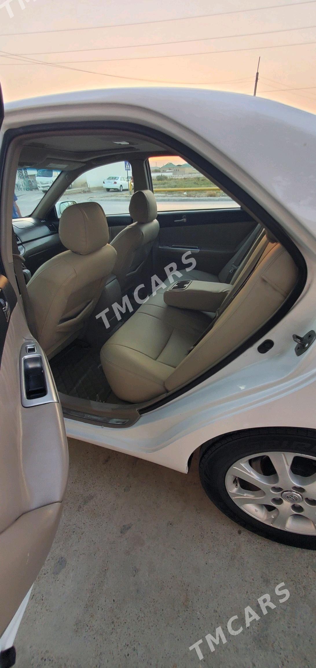 Toyota Camry 2003 - 170 000 TMT - Bäherden - img 5