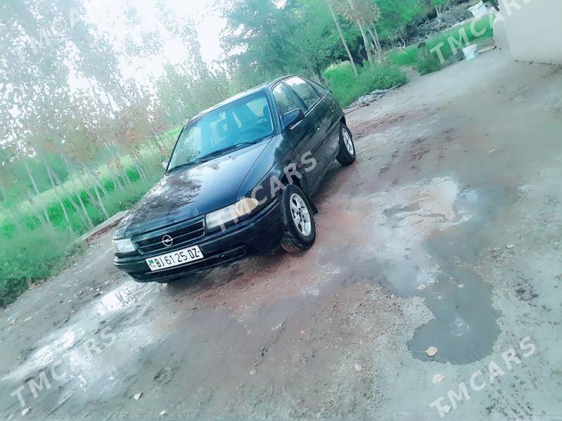 Opel Astra 1992 - 30 000 TMT - Гурбансолтан Едже - img 3