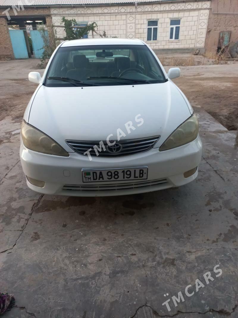 Toyota Camry 2004 - 160 000 TMT - Халач - img 3