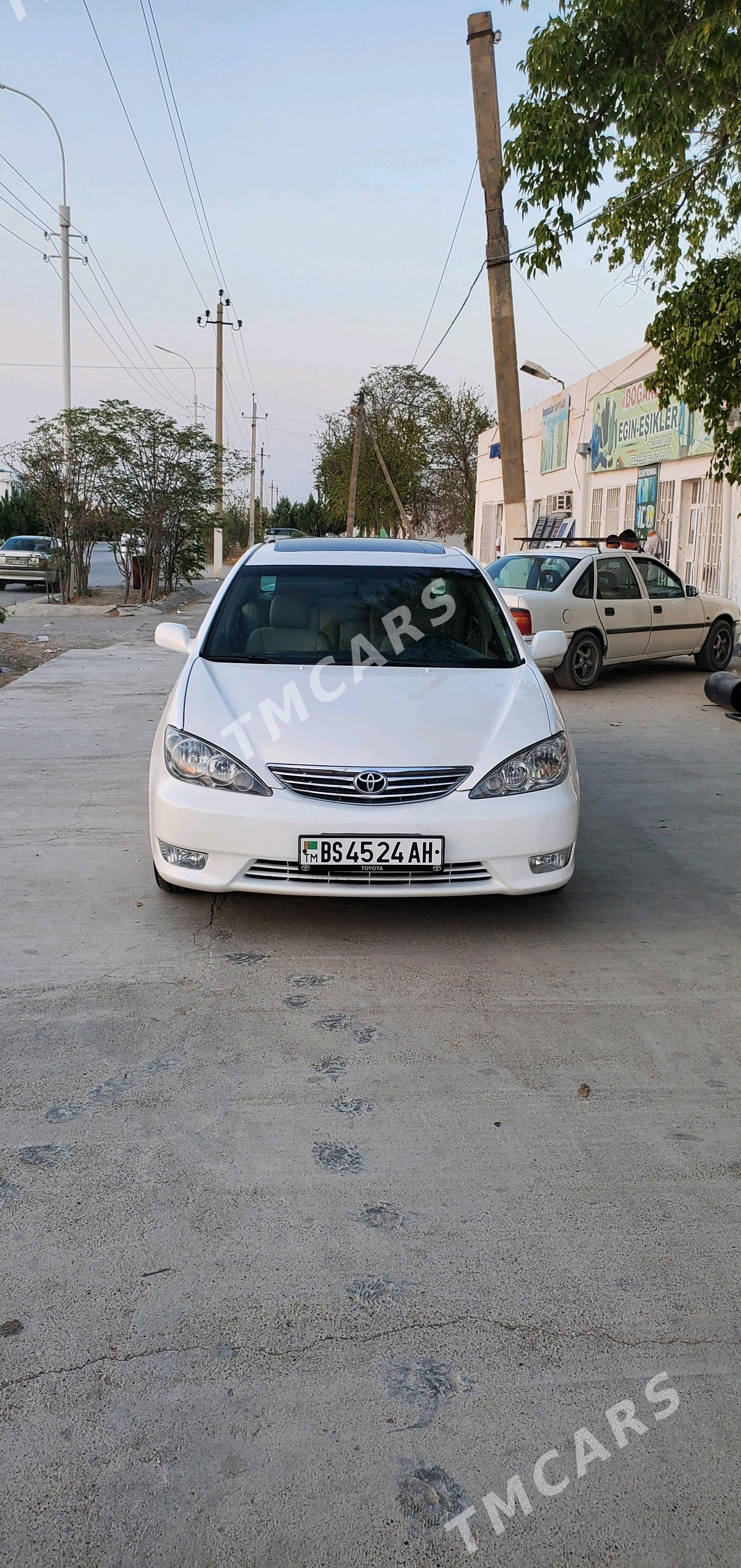 Toyota Camry 2003 - 170 000 TMT - Bäherden - img 6