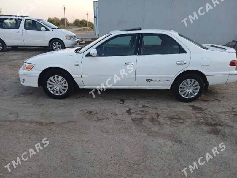 Toyota Camry 2000 - 130 000 TMT - Garabekewül - img 2