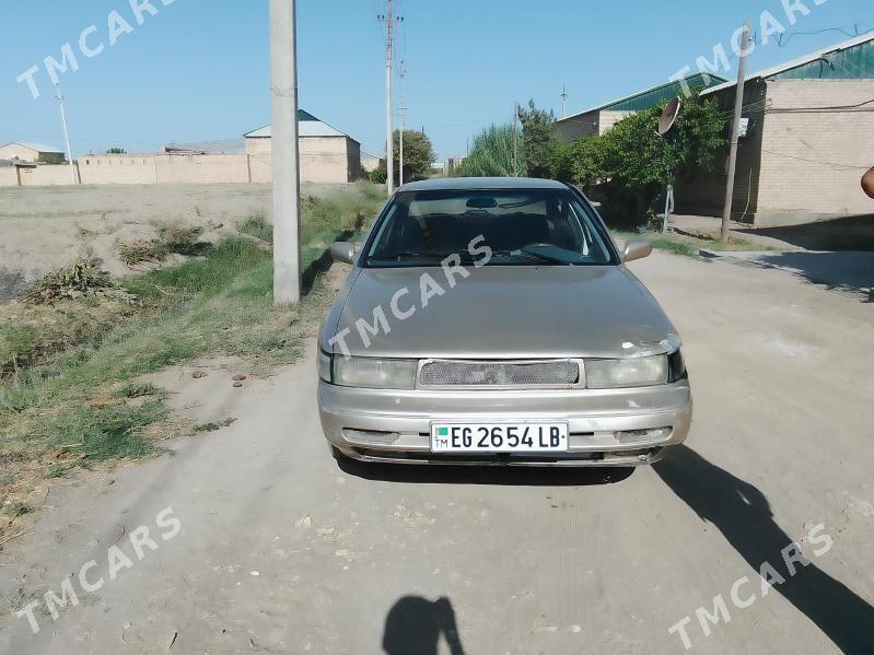 Nissan Maxima 1994 - 30 000 TMT - Дянев - img 2