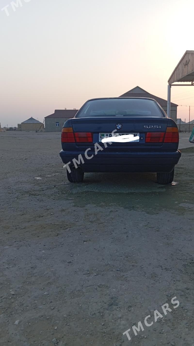 BMW 525 1990 - 50 000 TMT - Gumdag - img 2
