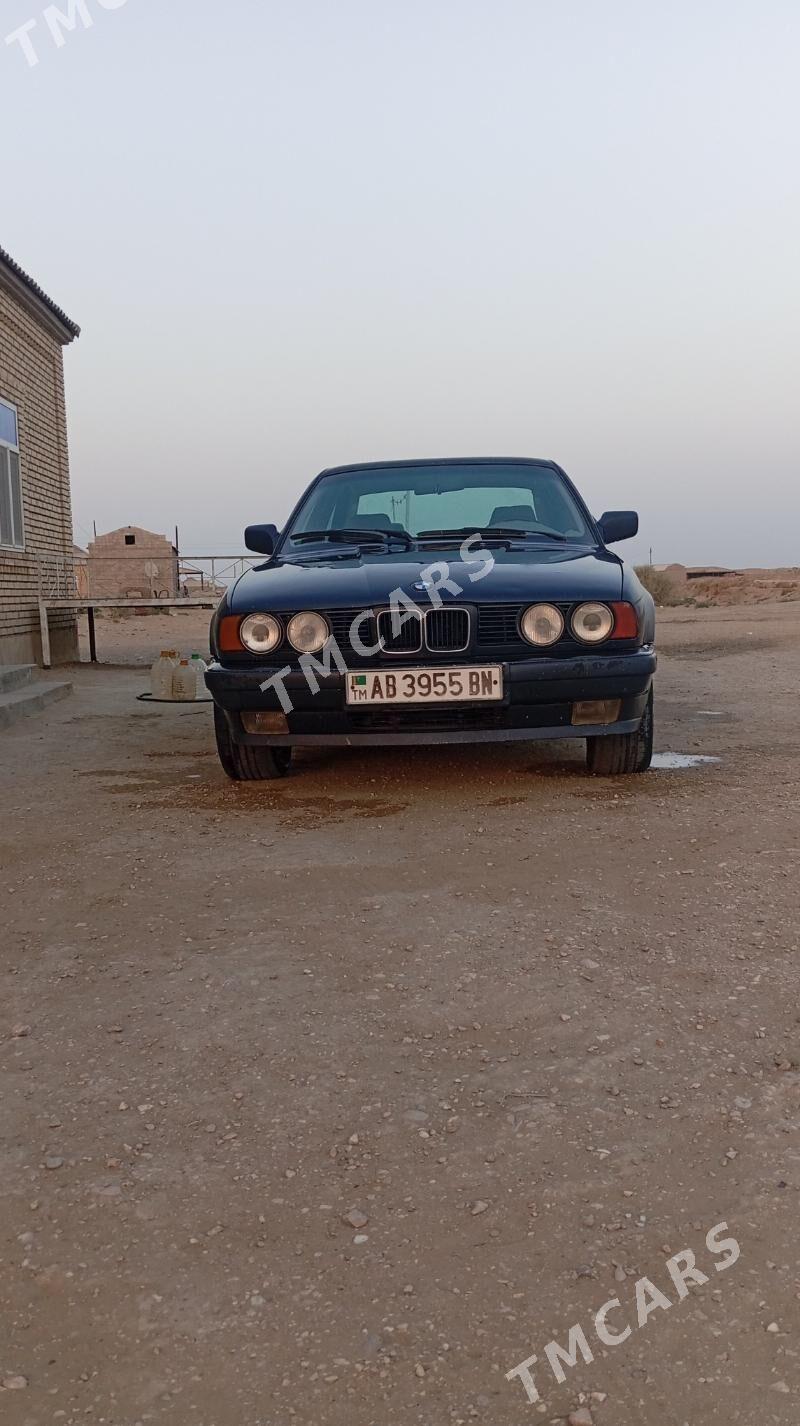 BMW 525 1990 - 50 000 TMT - Gumdag - img 3