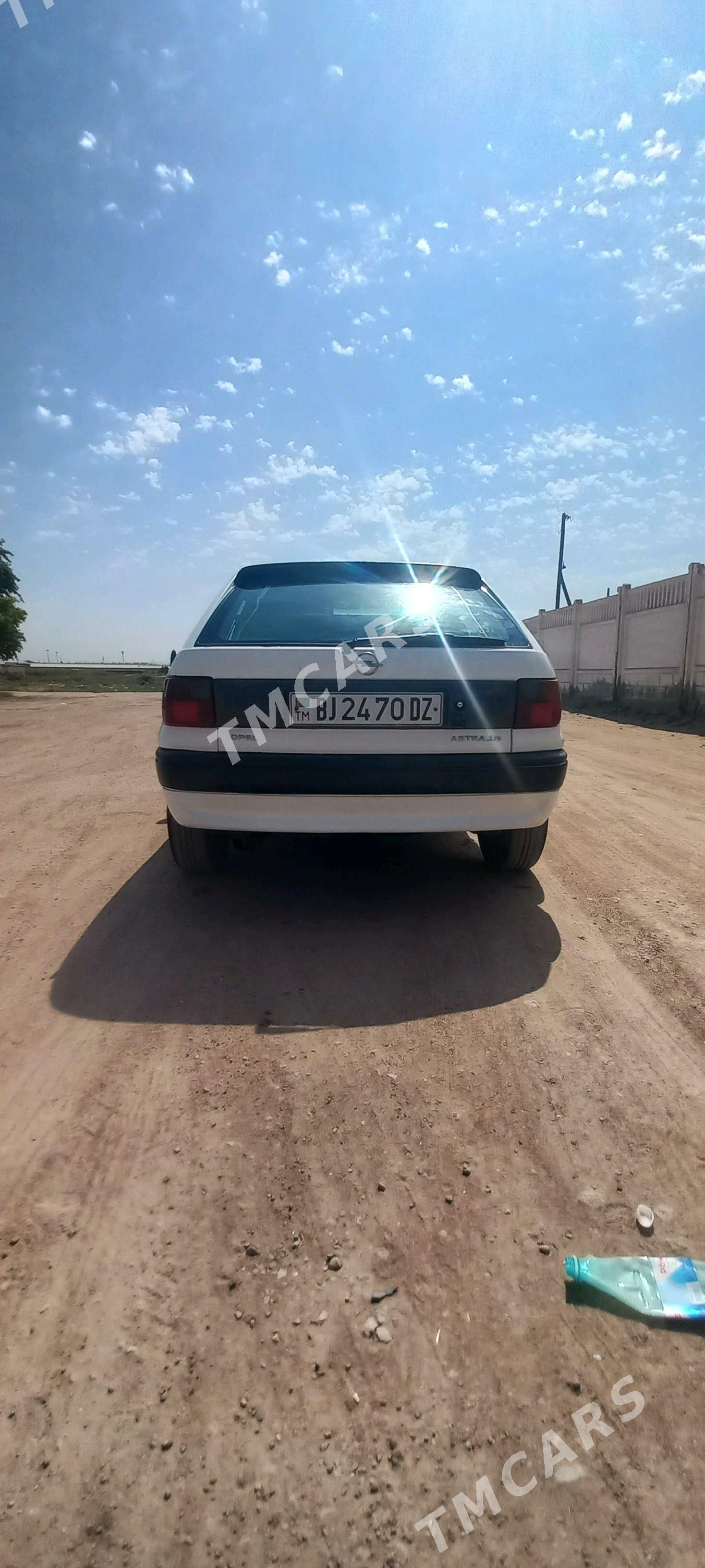 Opel Astra 1995 - 46 000 TMT - Губадаг - img 9