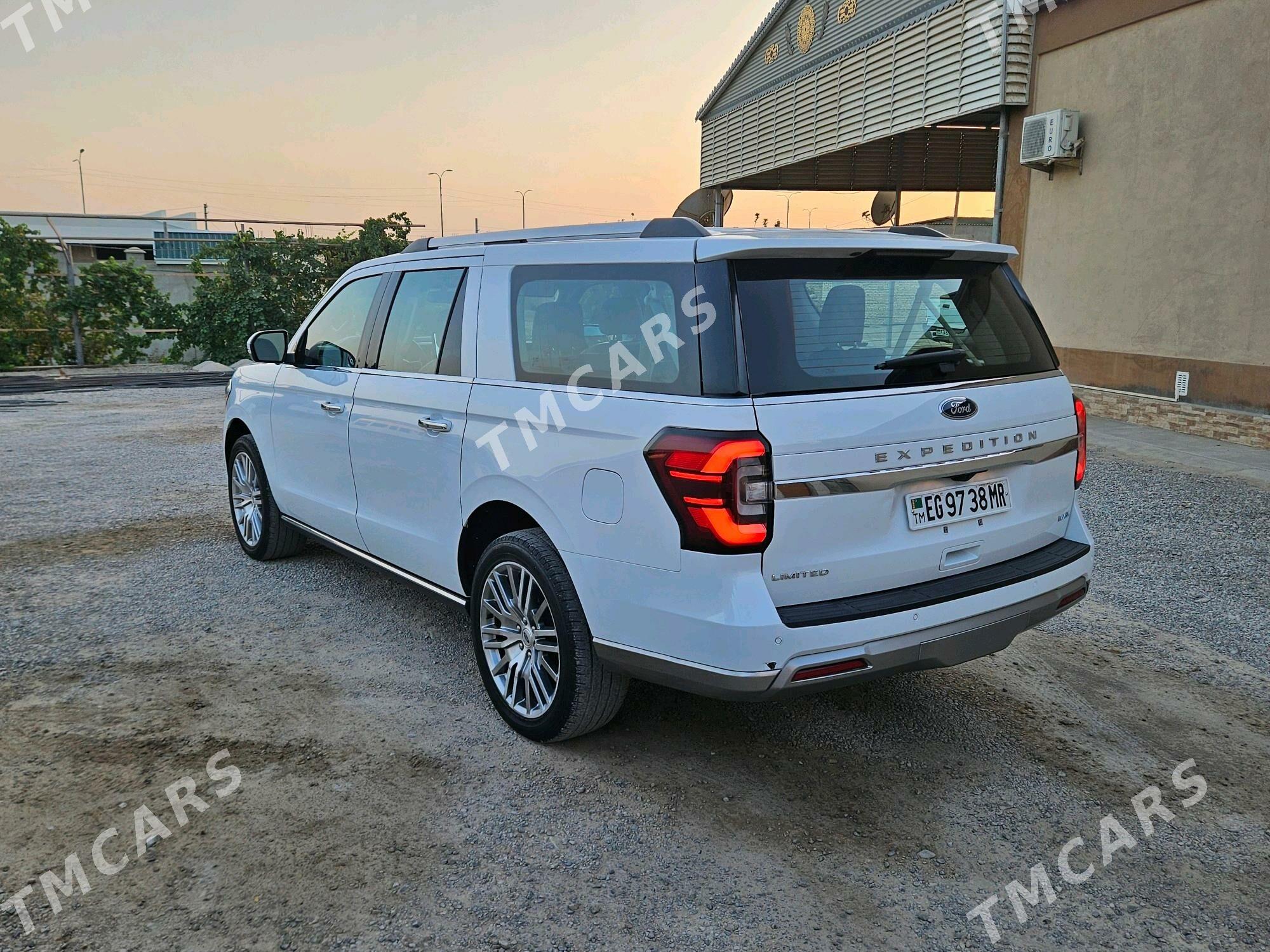 Ford Expedition 2022 - 620 000 TMT - Мары - img 8