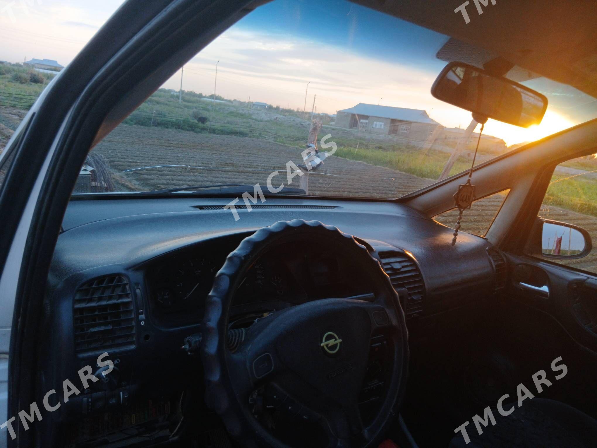 Opel Zafira 2000 - 65 000 TMT - Mary - img 2