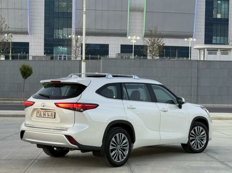 Toyota Highlander 2021 - 850 000 TMT - Ашхабад - img 2