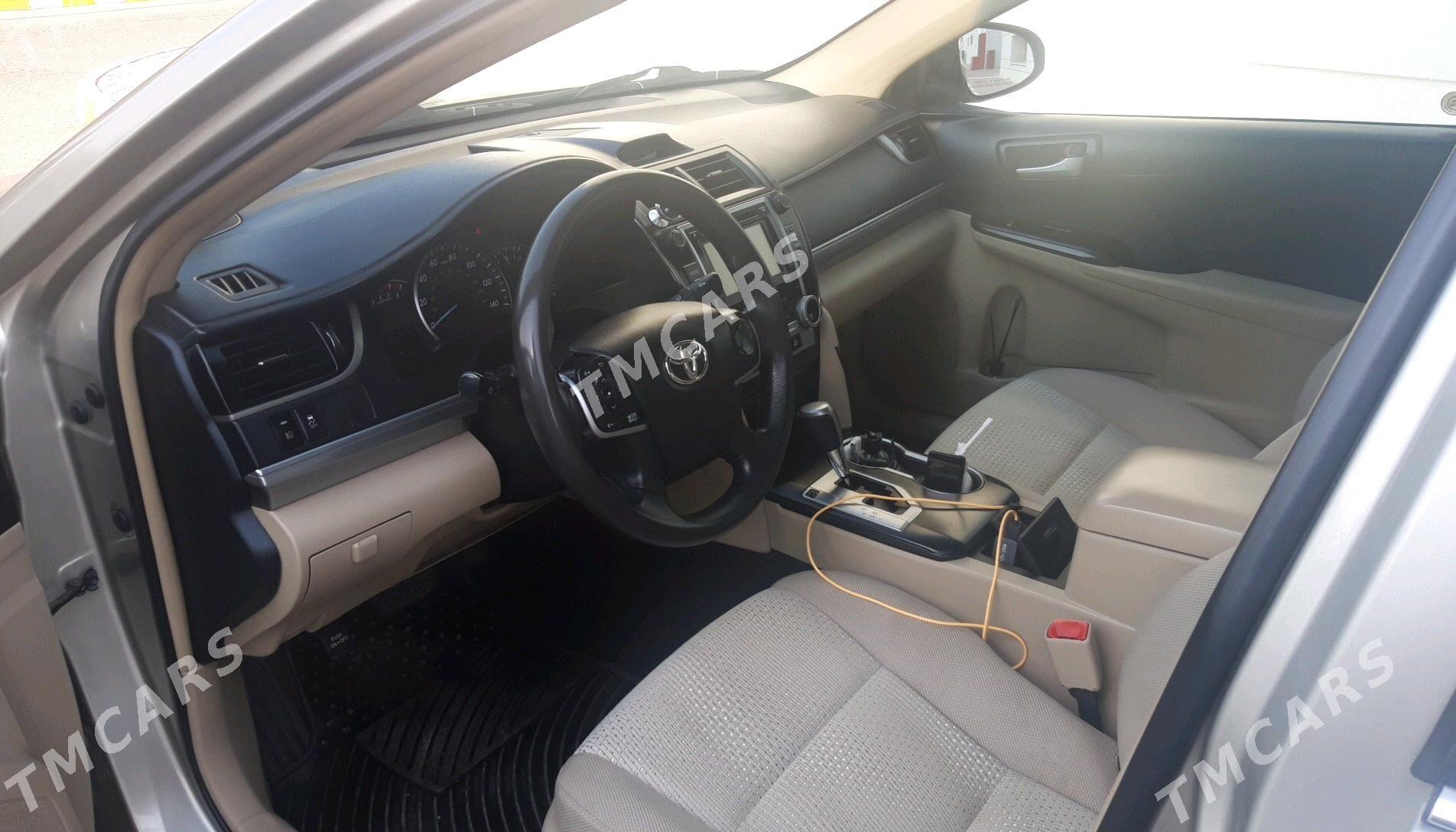 Toyota Camry 2014 - 260 000 TMT - Дашогуз - img 4