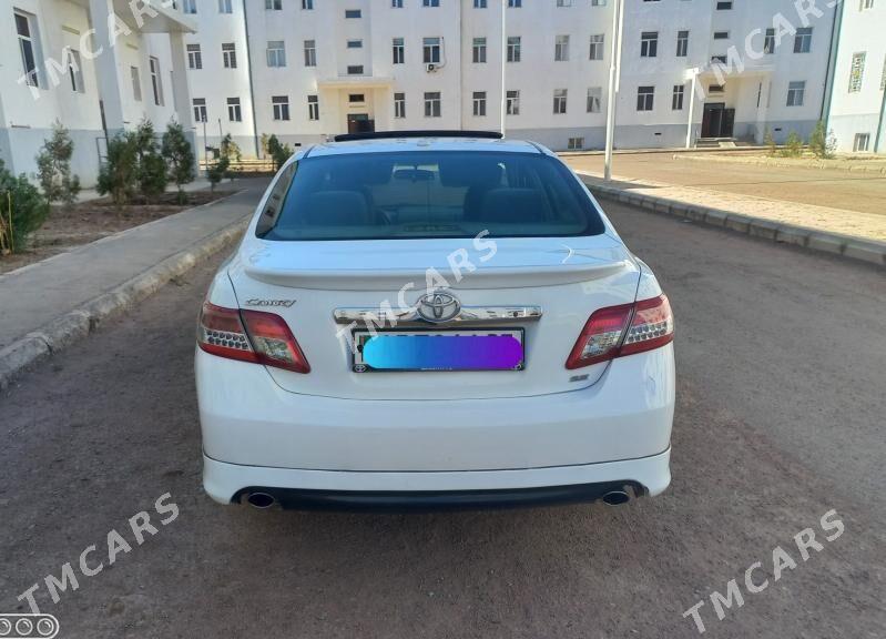 Toyota Camry 2011 - 190 000 TMT - Daşoguz - img 2