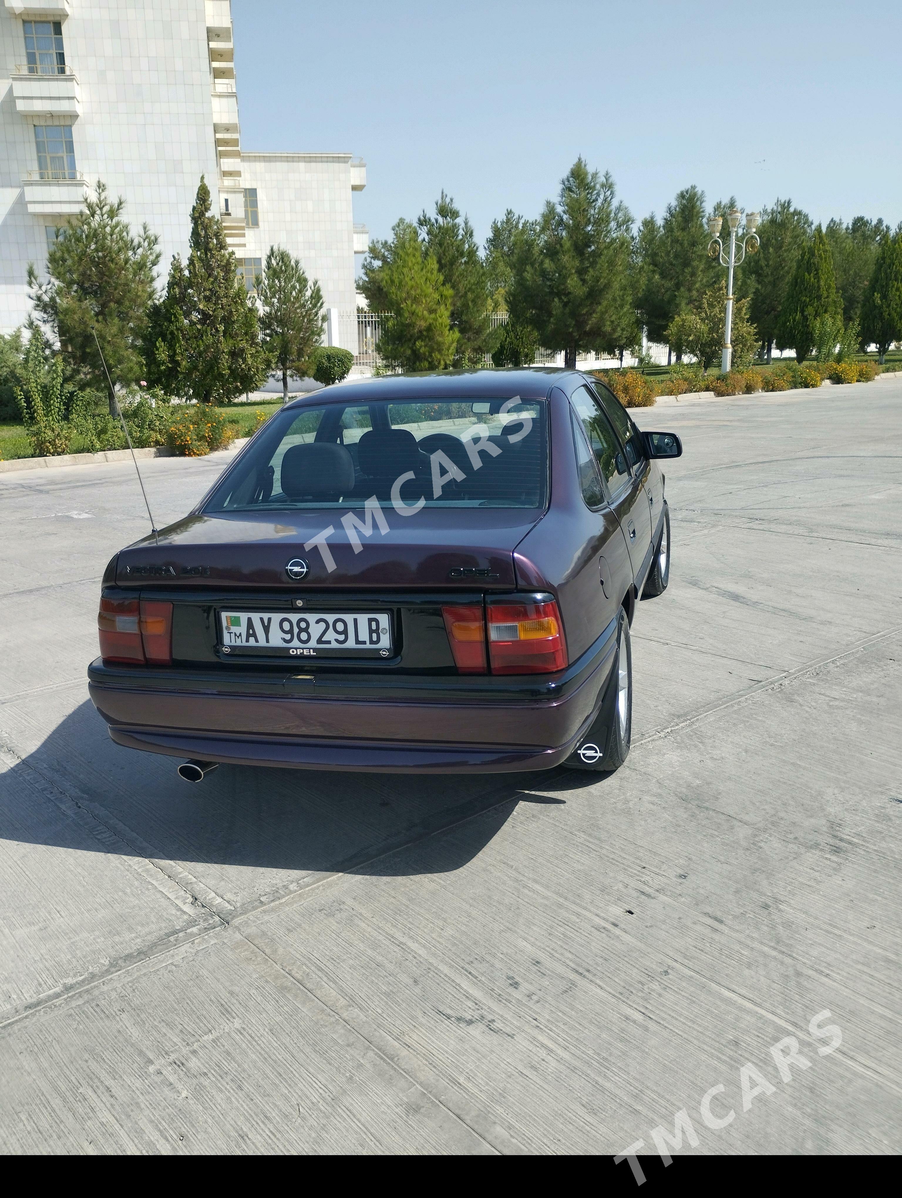 Opel Vectra 1993 - 48 000 TMT - Сакар - img 2