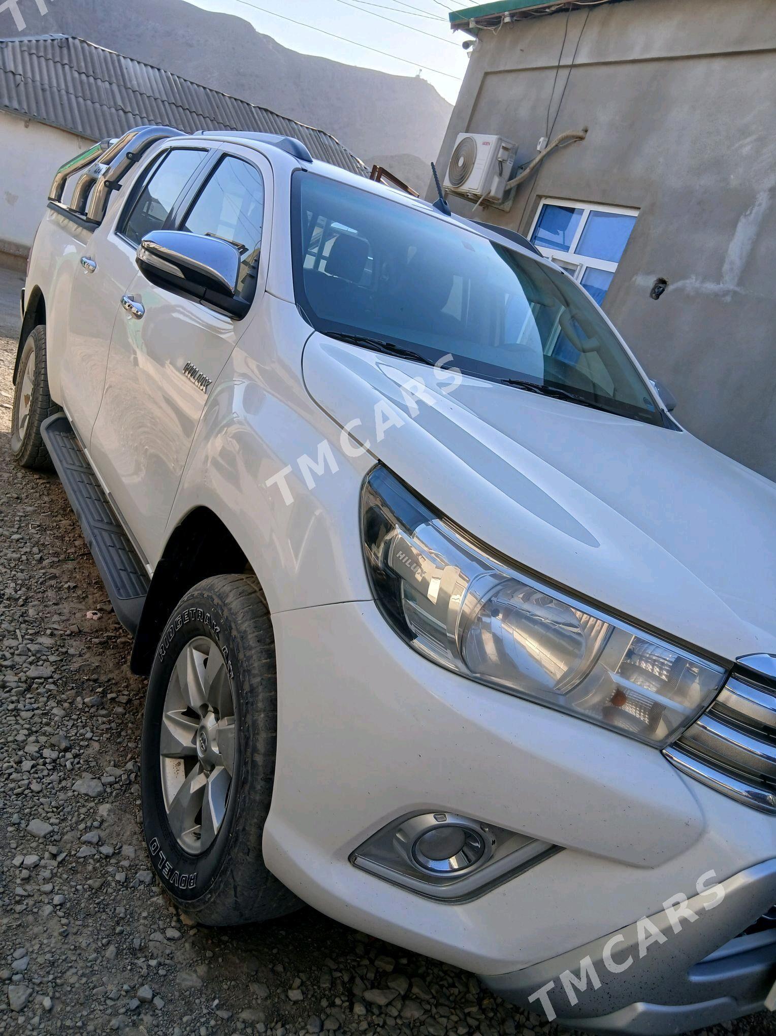 Toyota Hilux 2016 - 500 000 TMT - Aşgabat - img 2