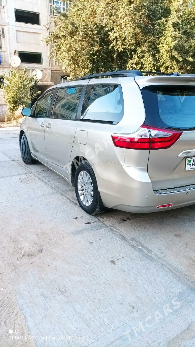 Toyota Sienna 2017 - 395 000 TMT - Мары - img 3