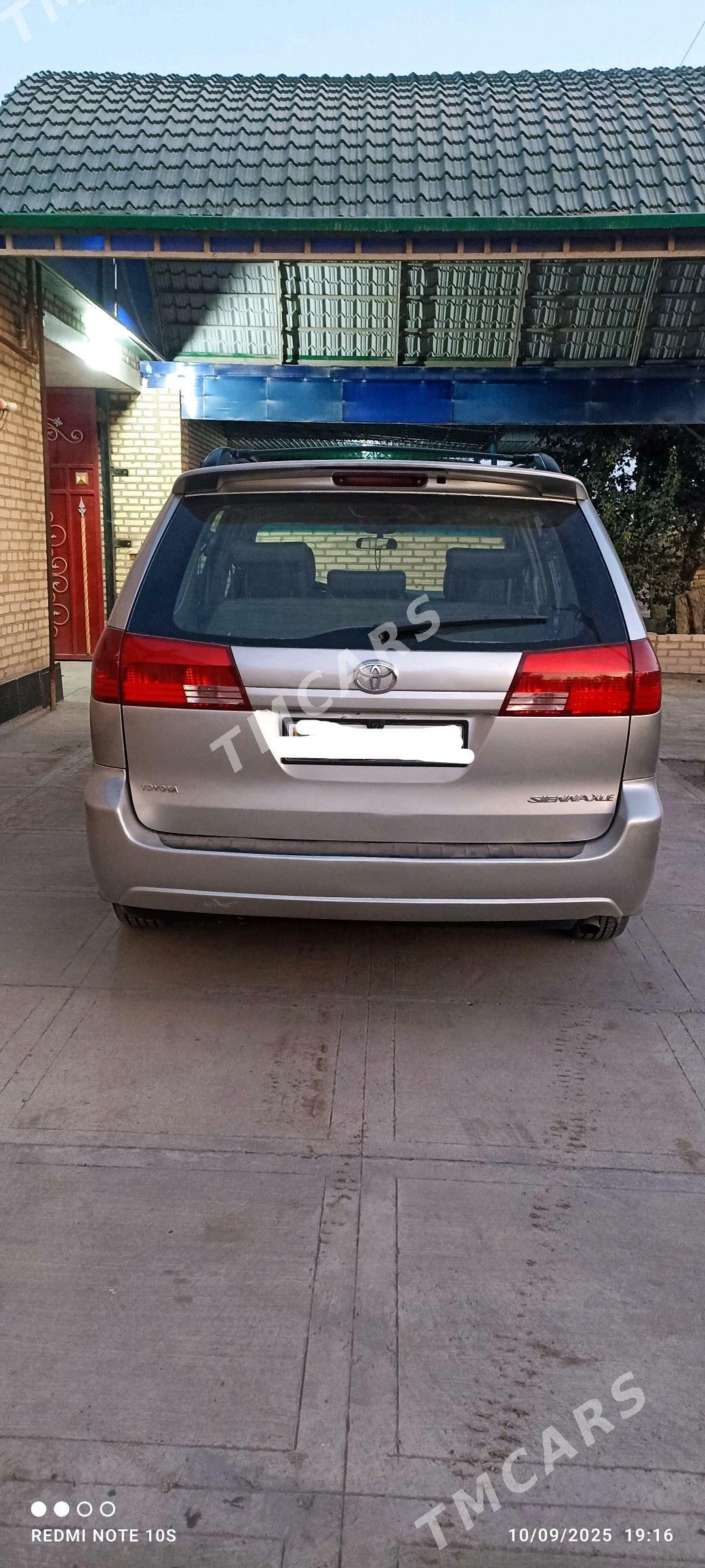 Toyota Sienna 2004 - 210 000 TMT - Garabekewül - img 2