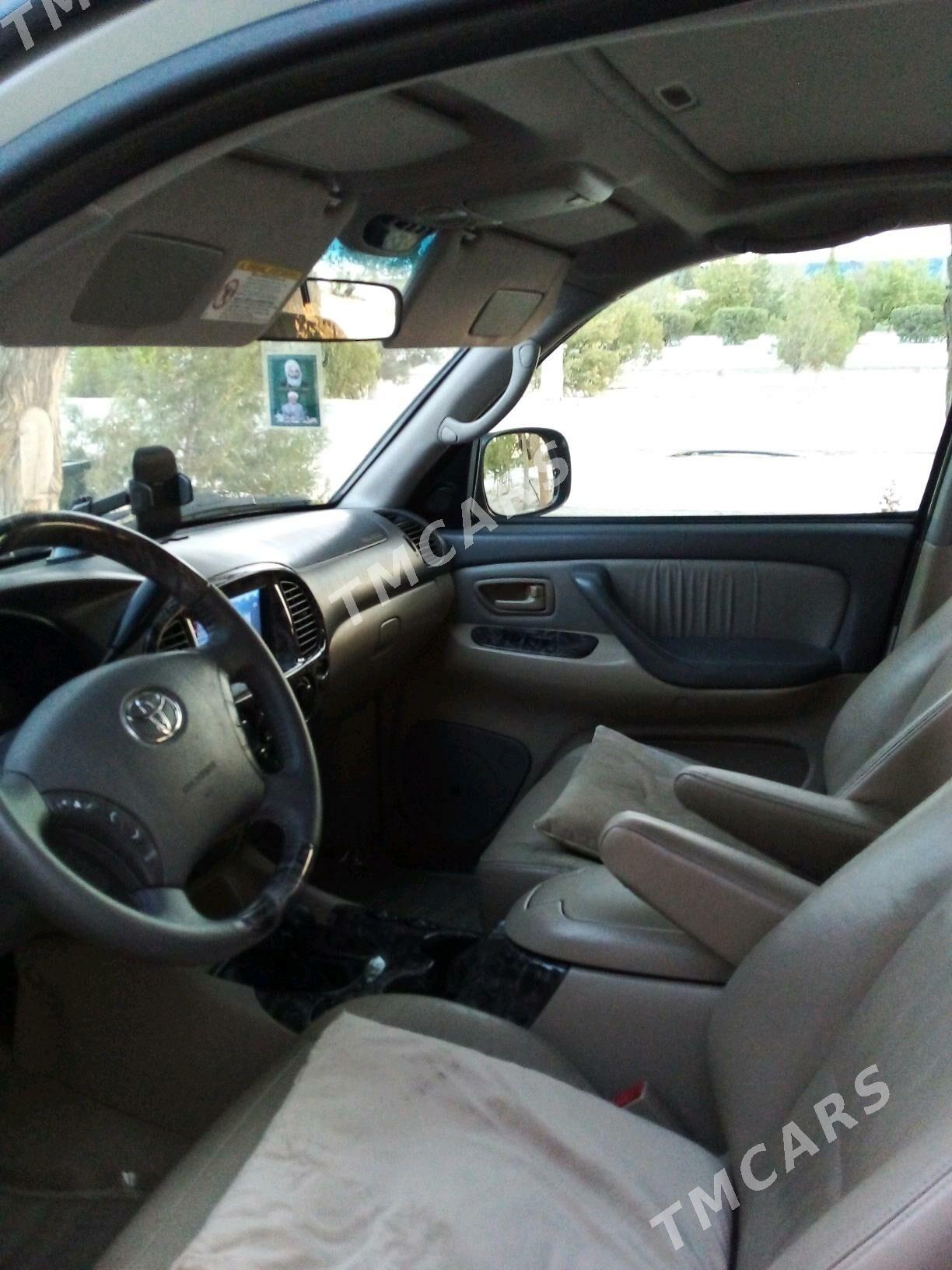 Toyota Sequoia 2001 - 250 000 TMT - Балканабат - img 4