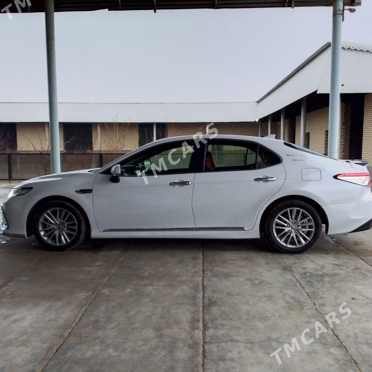 Toyota Camry 2019 - 270 000 TMT - Мары - img 2