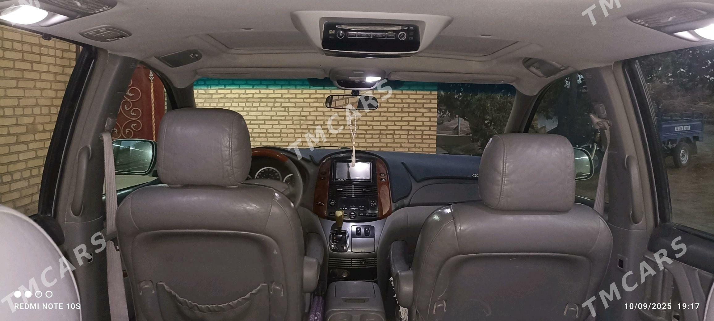 Toyota Sienna 2004 - 210 000 TMT - Garabekewül - img 3