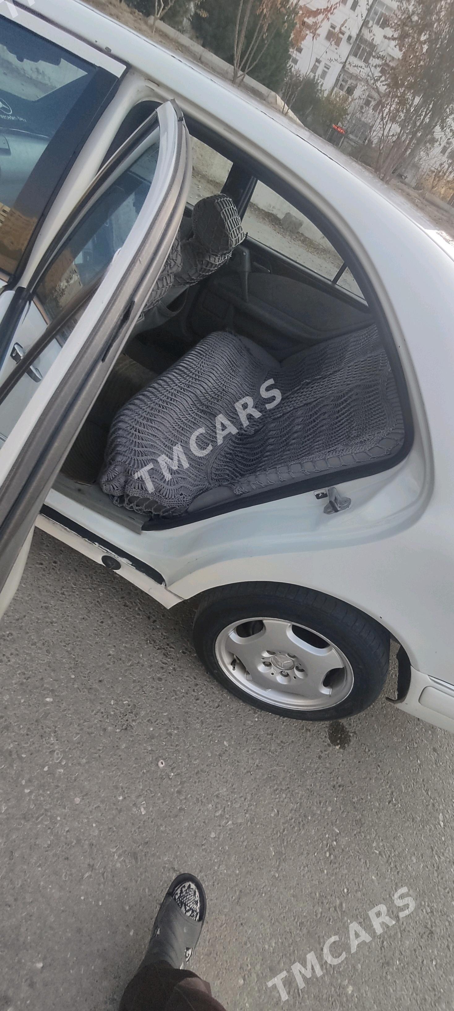 Mercedes-Benz E-Class 1997 - 71 000 TMT - Aşgabat - img 6