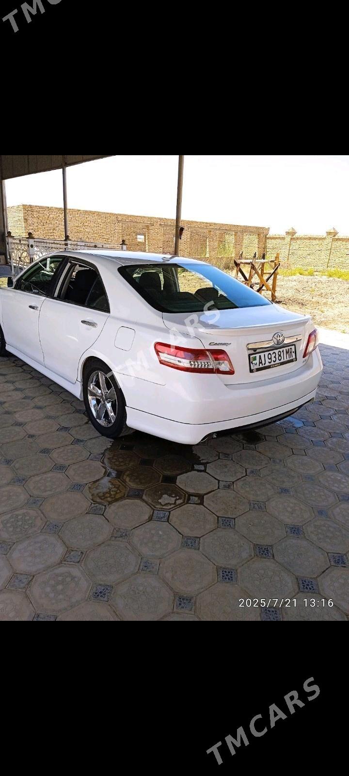 Toyota Camry 2010 - 189 000 TMT - Байрамали - img 7