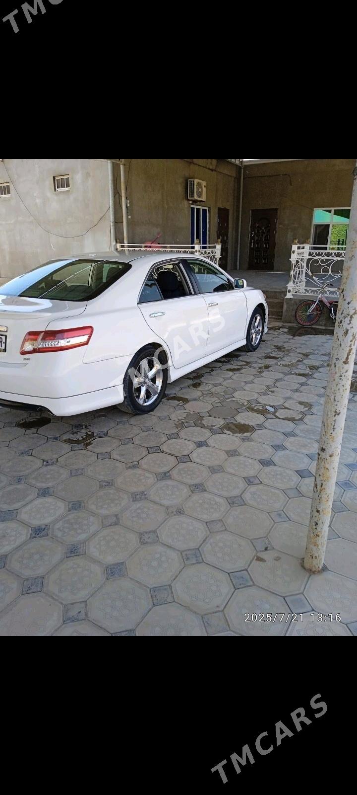 Toyota Camry 2010 - 189 000 TMT - Байрамали - img 6