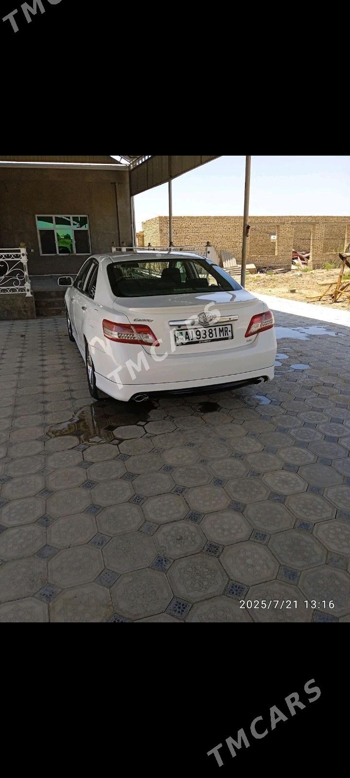 Toyota Camry 2010 - 189 000 TMT - Байрамали - img 8