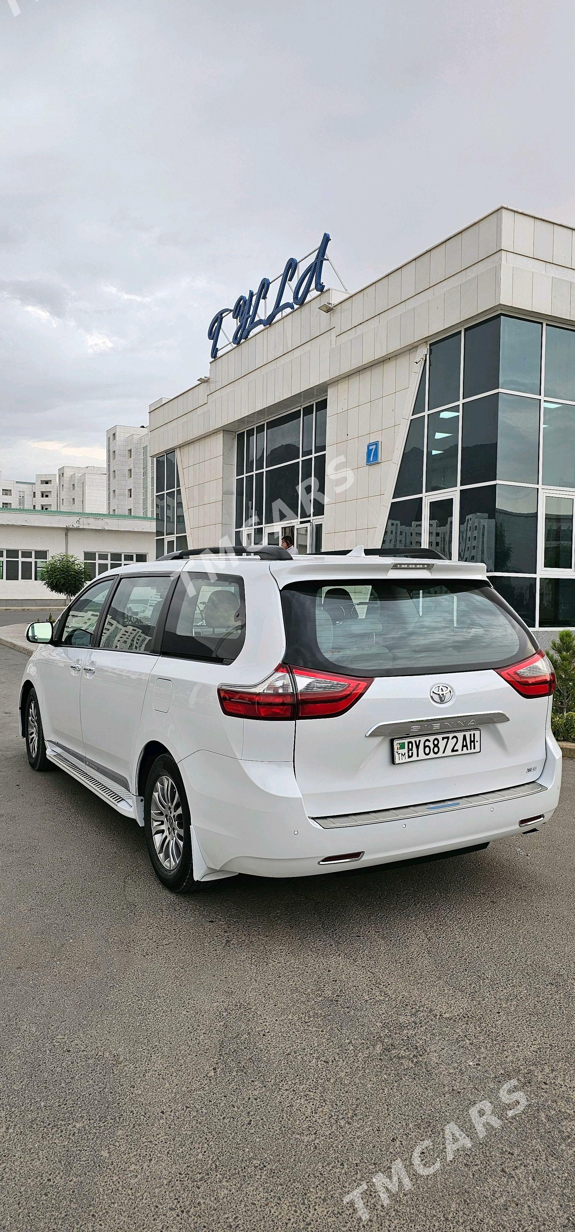 Toyota Sienna 2020 - 490 000 TMT - Arçabil şaýoly - img 3