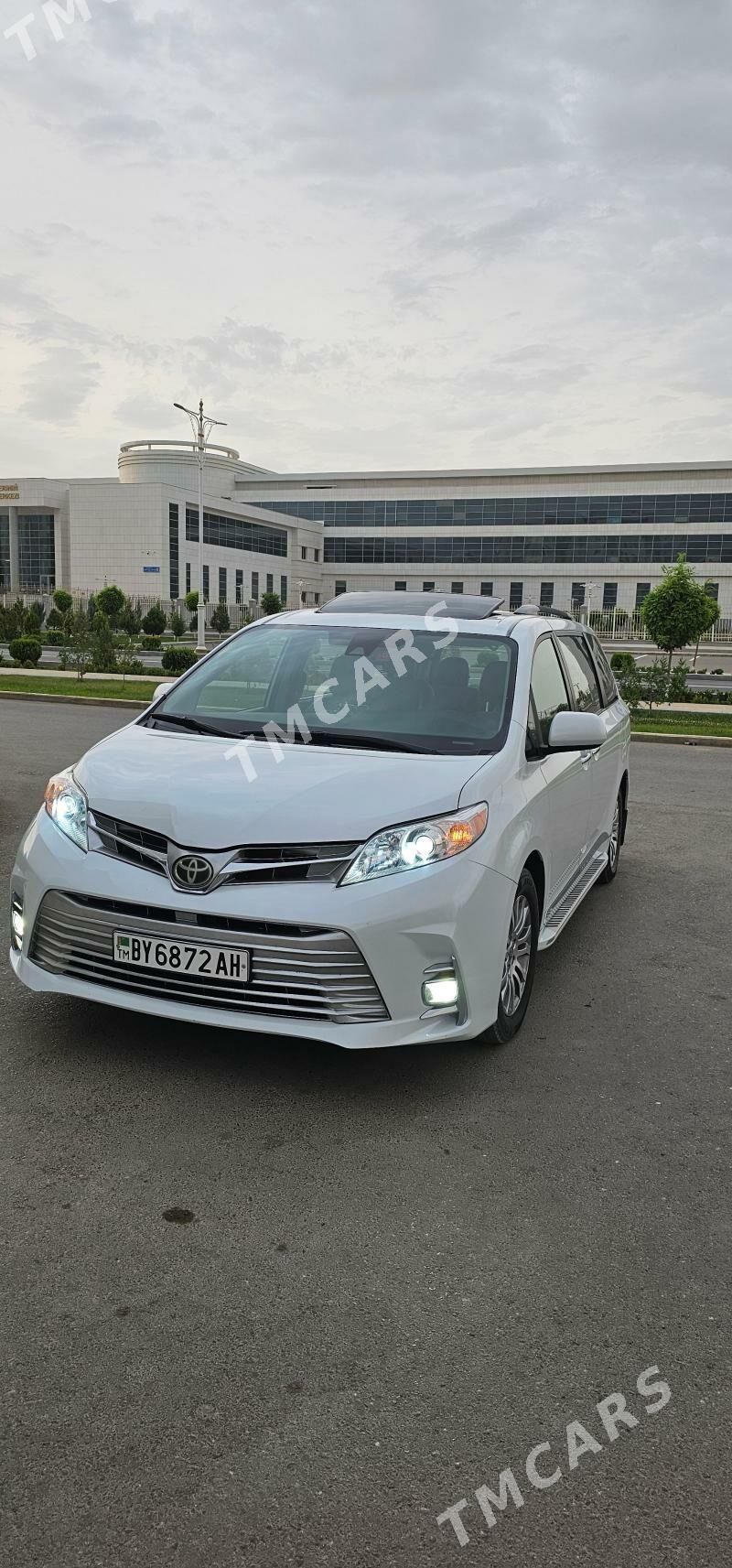 Toyota Sienna 2020 - 490 000 TMT - Arçabil şaýoly - img 4
