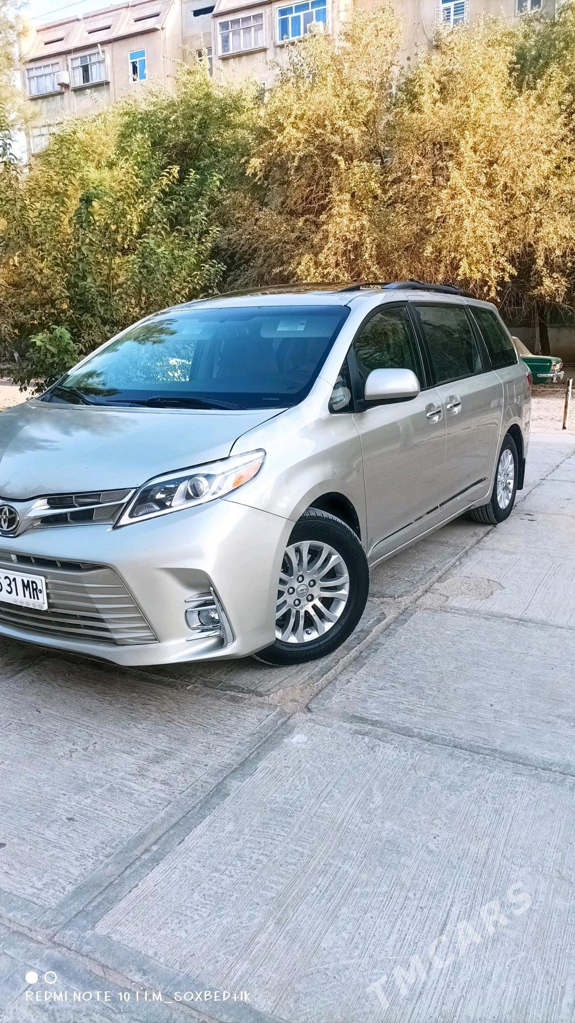 Toyota Sienna 2017 - 395 000 TMT - Мары - img 6