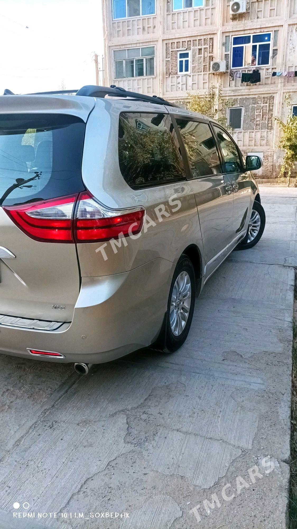 Toyota Sienna 2017 - 395 000 TMT - Мары - img 10