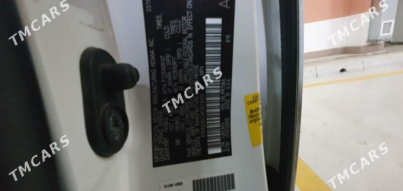 Toyota Sienna 2019 - 400 000 TMT - 30 мкр - img 9