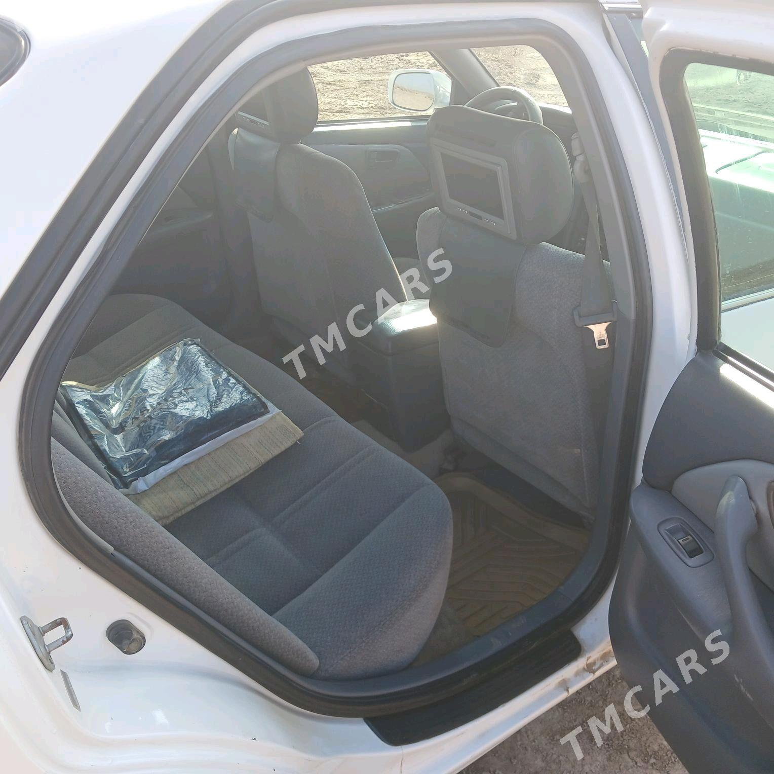 Toyota Camry 2000 - 150 000 TMT - Акдепе - img 2