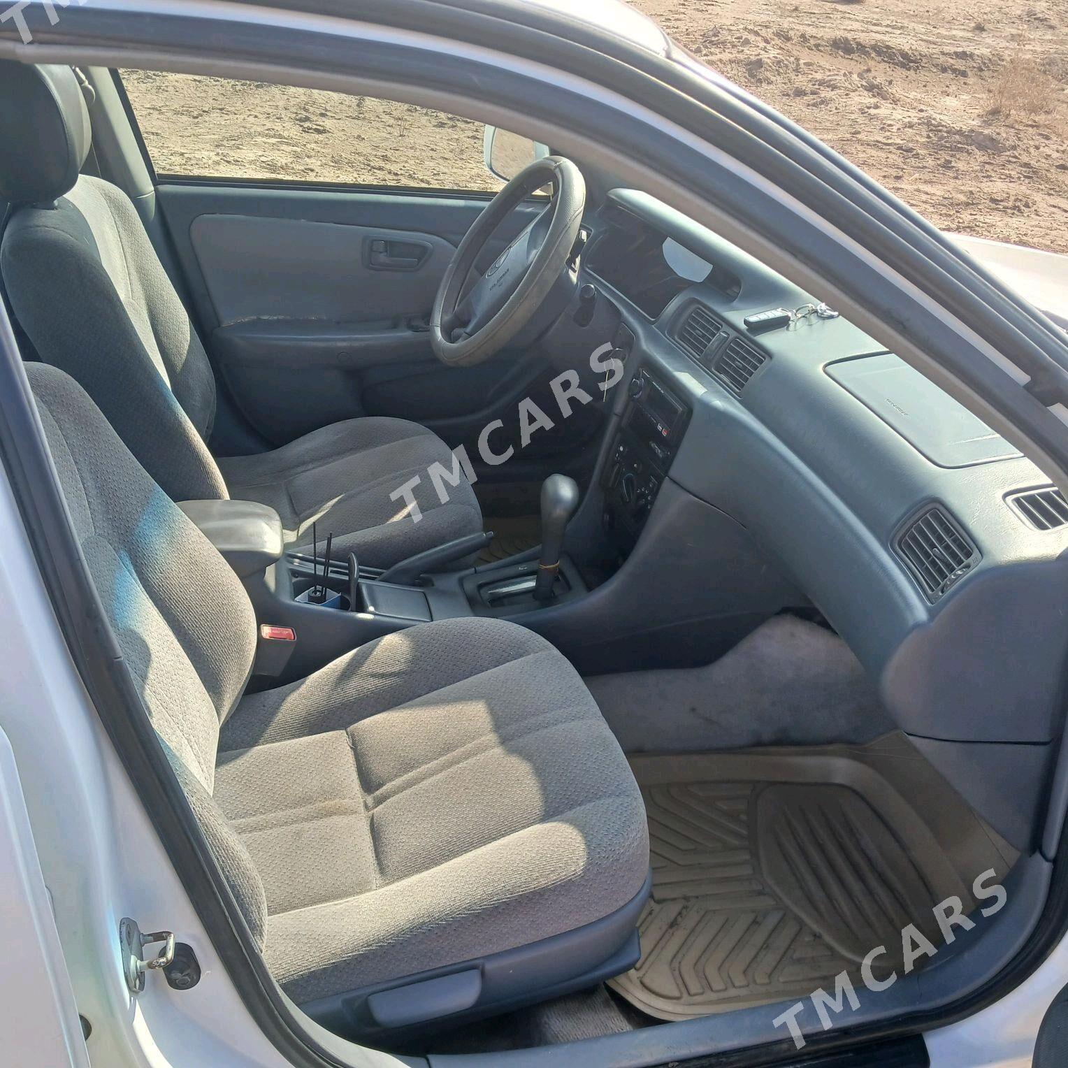 Toyota Camry 2000 - 150 000 TMT - Акдепе - img 9