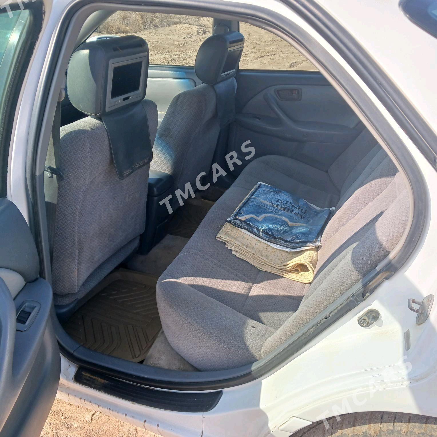Toyota Camry 2000 - 150 000 TMT - Акдепе - img 10