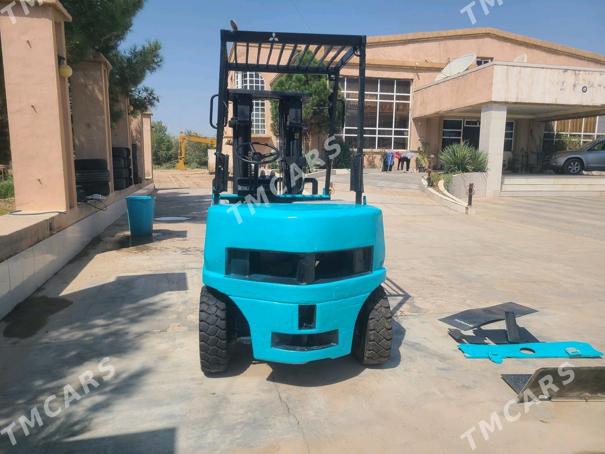 Kara Forklift 2011 - 100 000 TMT - Mary - img 3