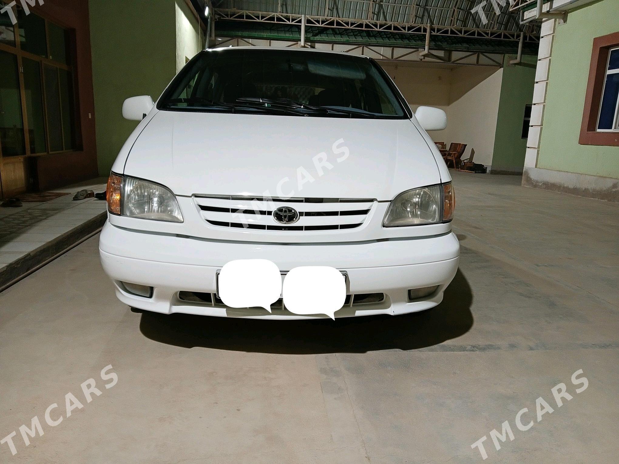 Toyota Sienna 2001 - 152 000 TMT - Туркменбаши - img 2