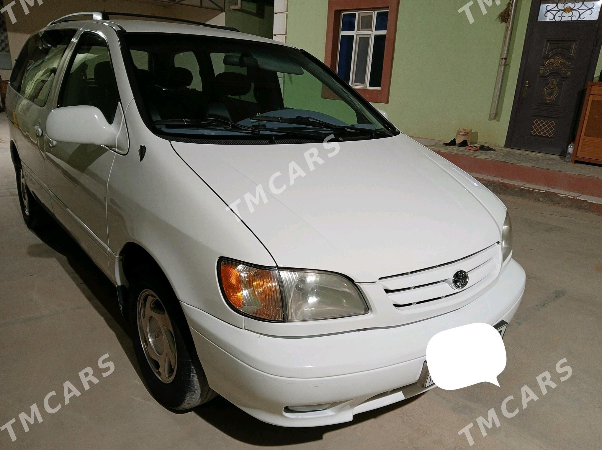 Toyota Sienna 2001 - 152 000 TMT - Туркменбаши - img 3