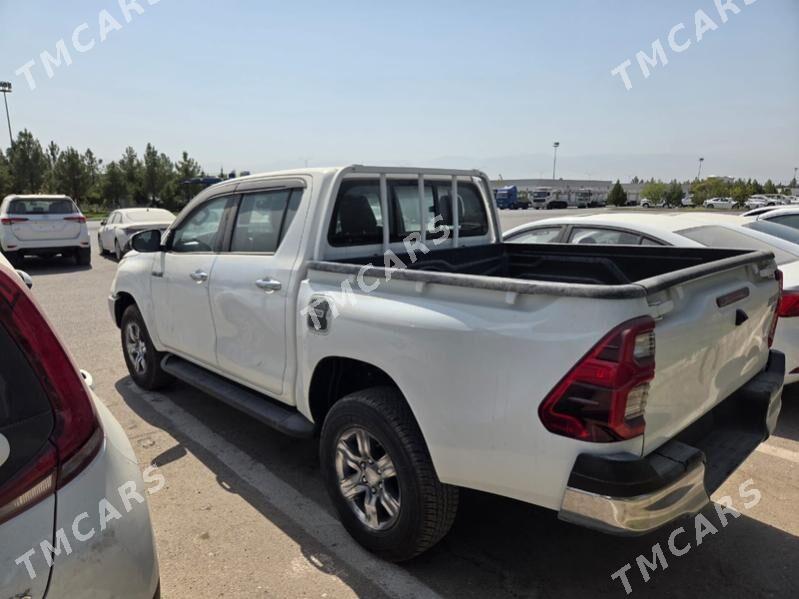 Toyota Hilux 2025 - 675 000 TMT - Ашхабад - img 4