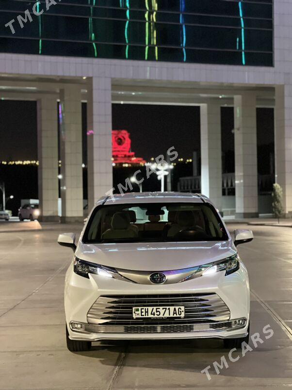 Toyota Sienna 2022 - 470 000 TMT - Ашхабад - img 4