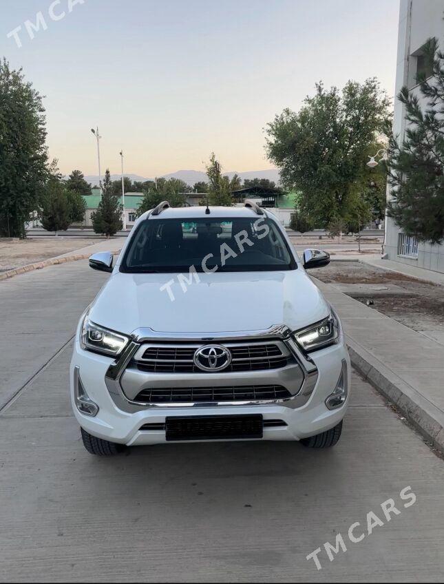 Toyota Hilux 2022 - 568 000 TMT - Ашхабад - img 4